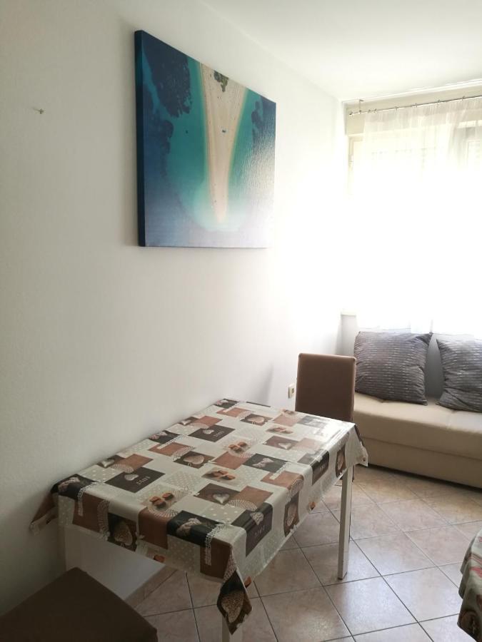 Pretty Big Double Bed Room With Balcony Split Exterior foto